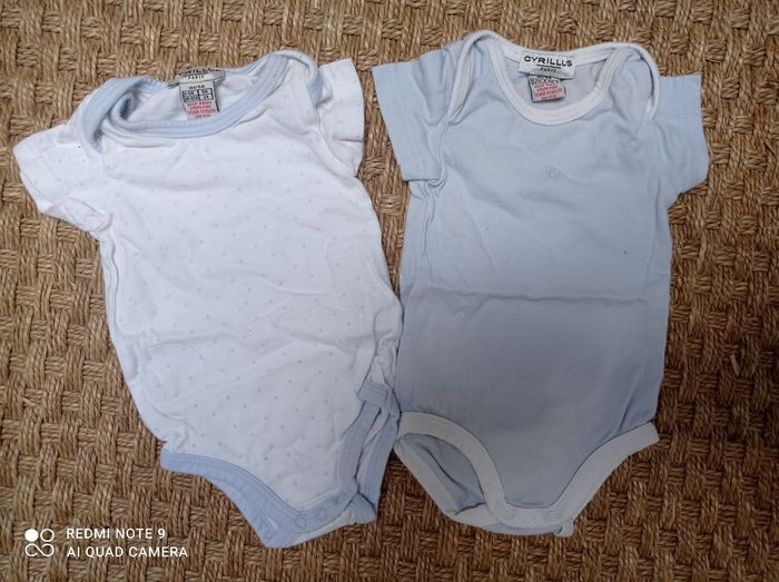 Lot de deux bodys manches courtes