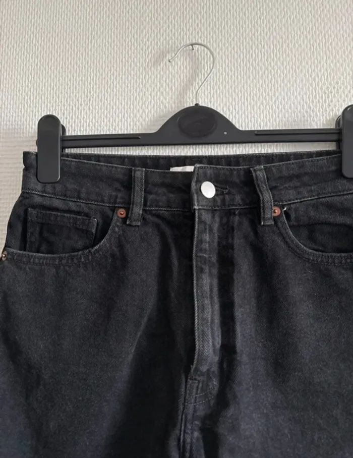 Short en jean noir - photo numéro 2