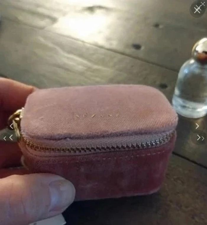 Parfum neuf et étui pochette sezane - photo numéro 2