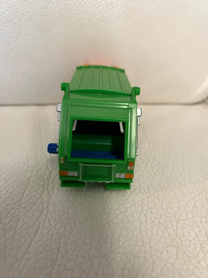 Voiture enfant camion poubelle - photo numéro 6