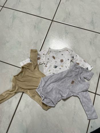Lors de bodies Kiabi (3 mois)