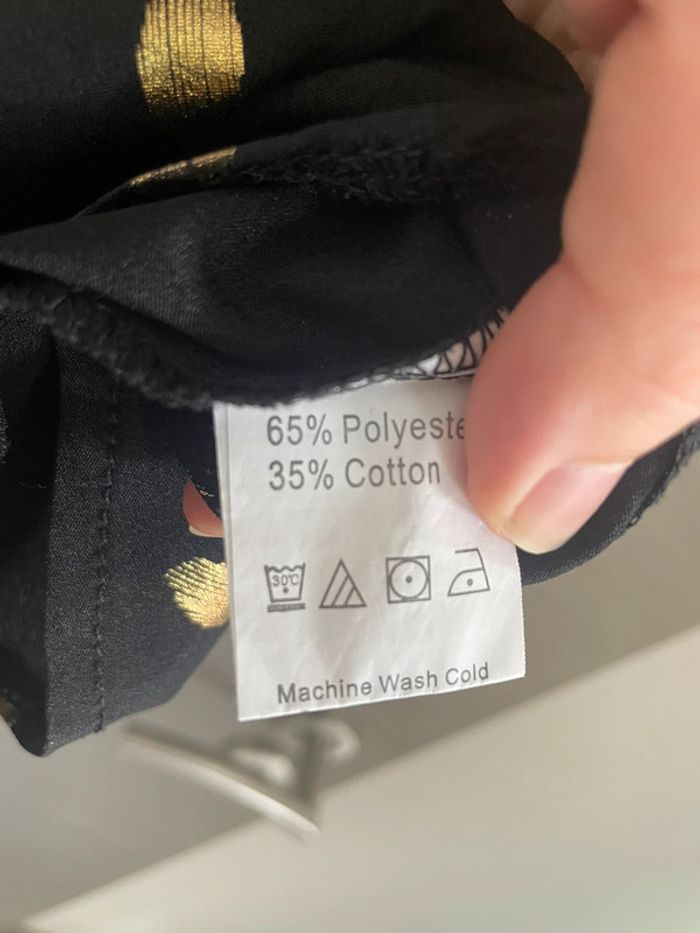 Jolie blouse noire et doré XXXL - photo numéro 6