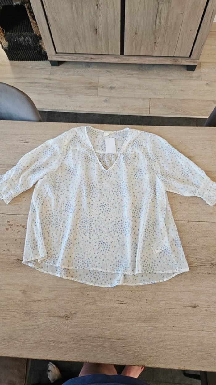 Blouse blanche transparente avec dessin, manches courtes, H&M, 42, neuve avec étiquette - photo numéro 2