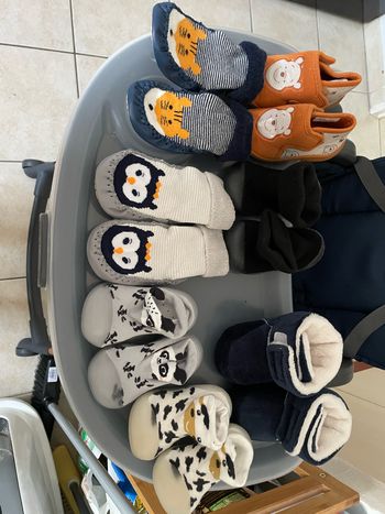 Lot paire de chaussons taille 20