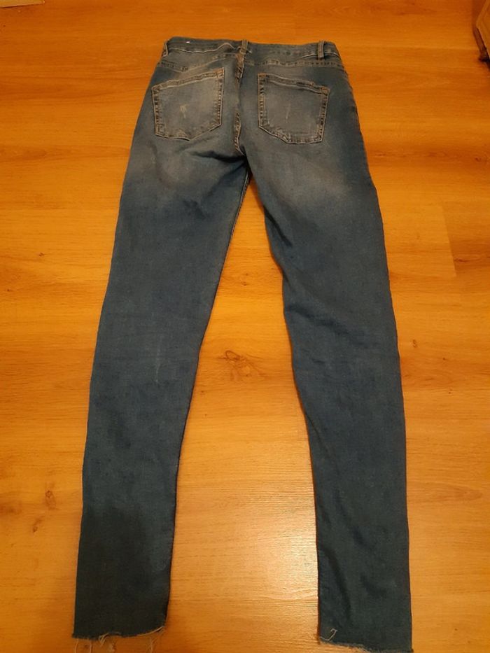 Jeans effets usés droit femme taille 34 - photo numéro 2