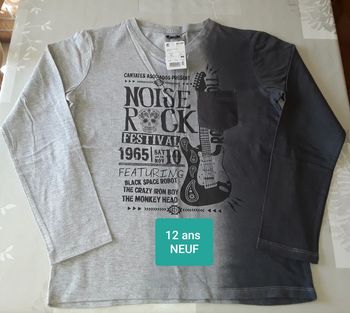 🔵 Tee Shirt Ado en 12 ans NEUF  🔵