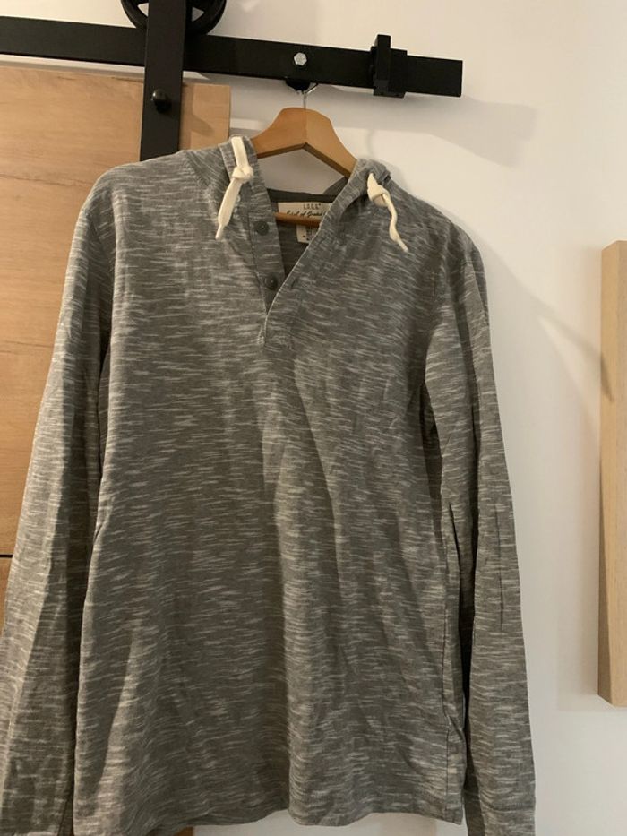 T shirt H&M gris à capuche - photo numéro 3