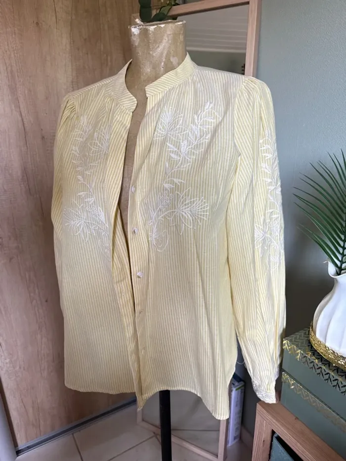 Magnifique chemise rayée et brodée femme - photo numéro 2