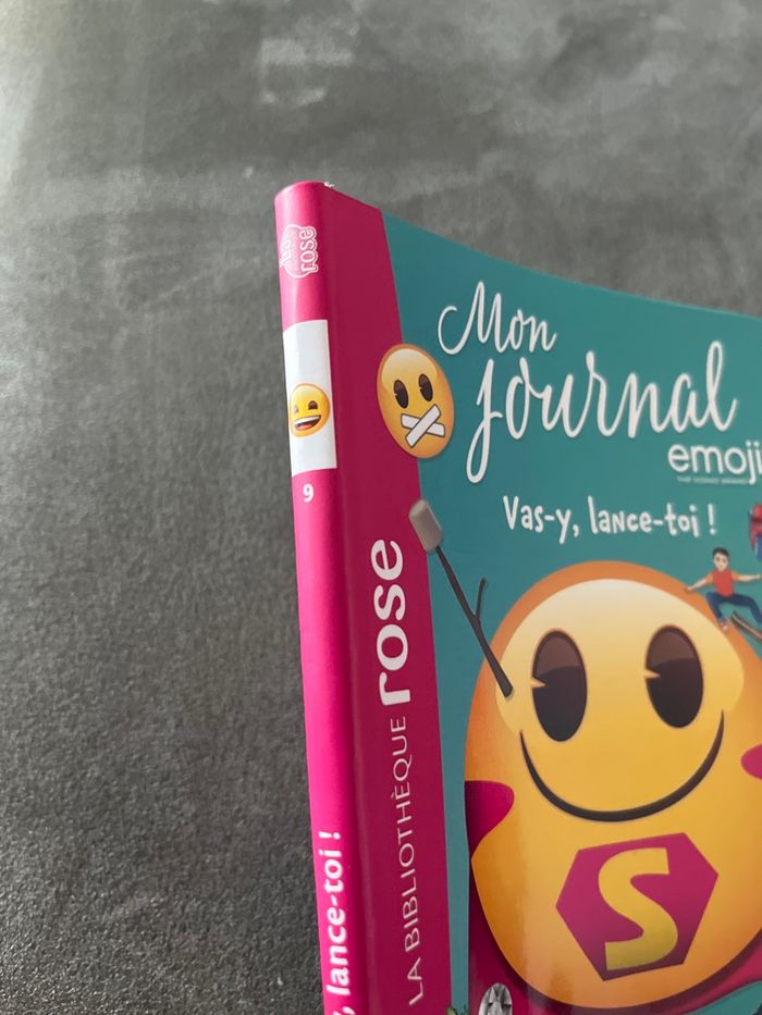 Livre bibliothèque rose mon journal emoji tome 9 - photo numéro 2