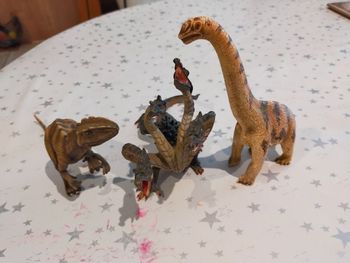Figurines dinosaures