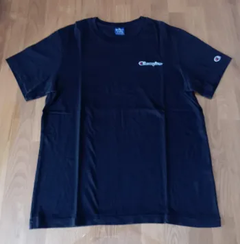 T-Shirt Champion - Noir - Très bon état