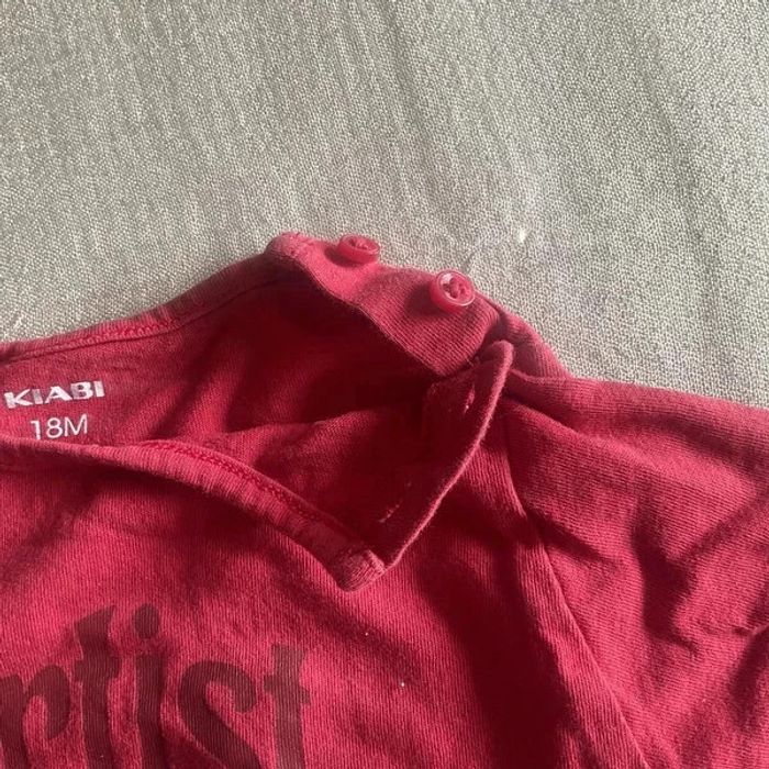 🧒 T-shirt rouge "Artist" Kiabi 🧒 - photo numéro 3