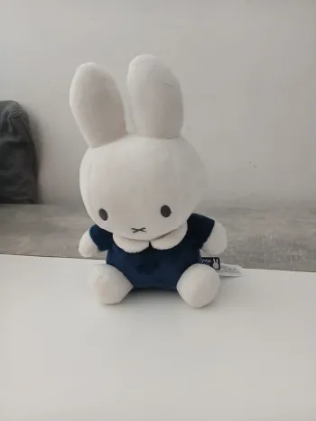 Peluche lapin grelot