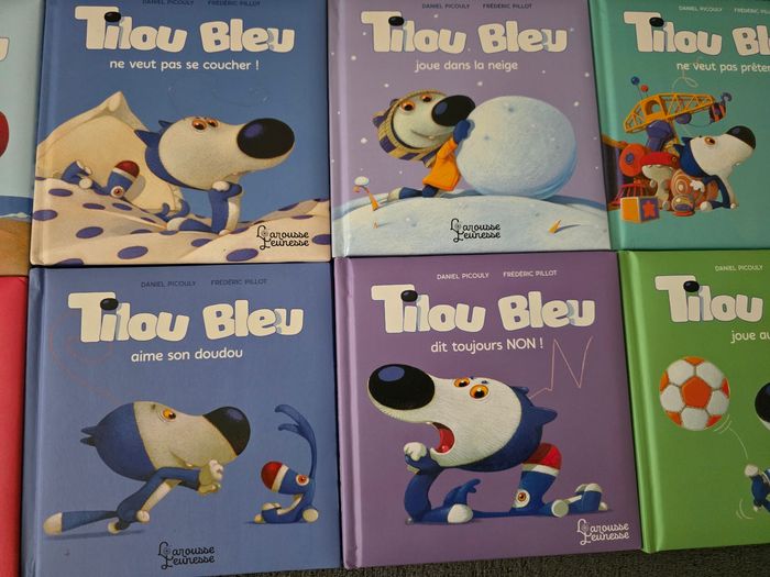 Lots de 10  livres tilou bleu - photo numéro 4