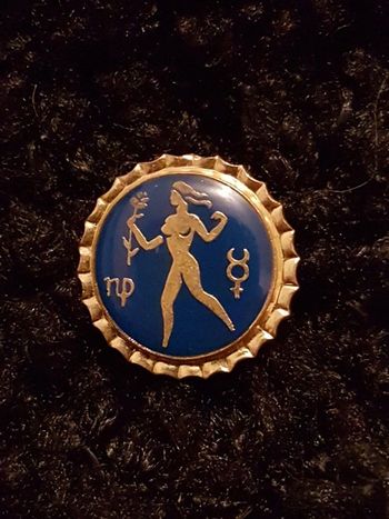 Pin's signe astrologique vierge