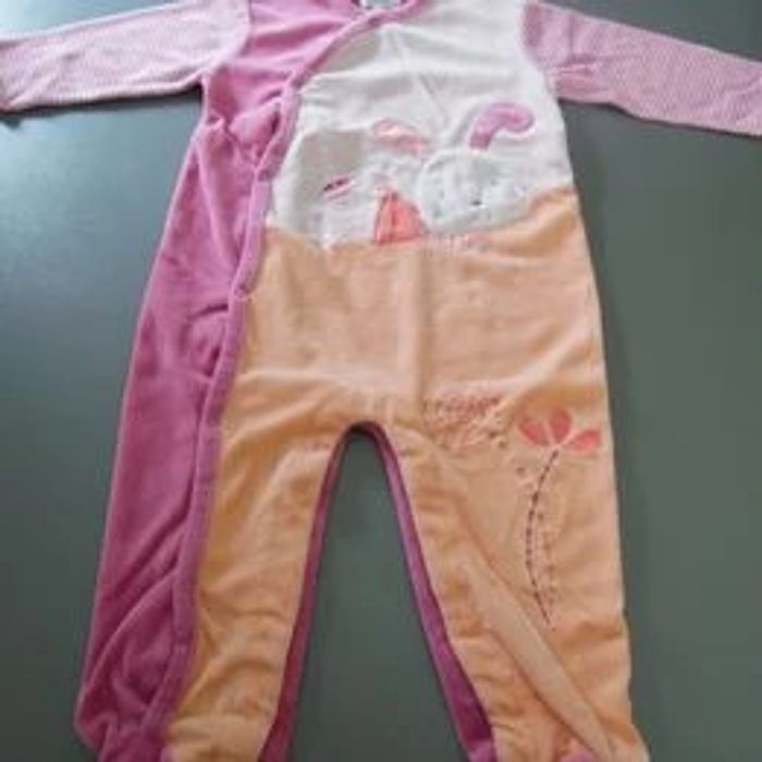 Lot de 3 Babygros et 5 Boddys 24 mois - photo numéro 2