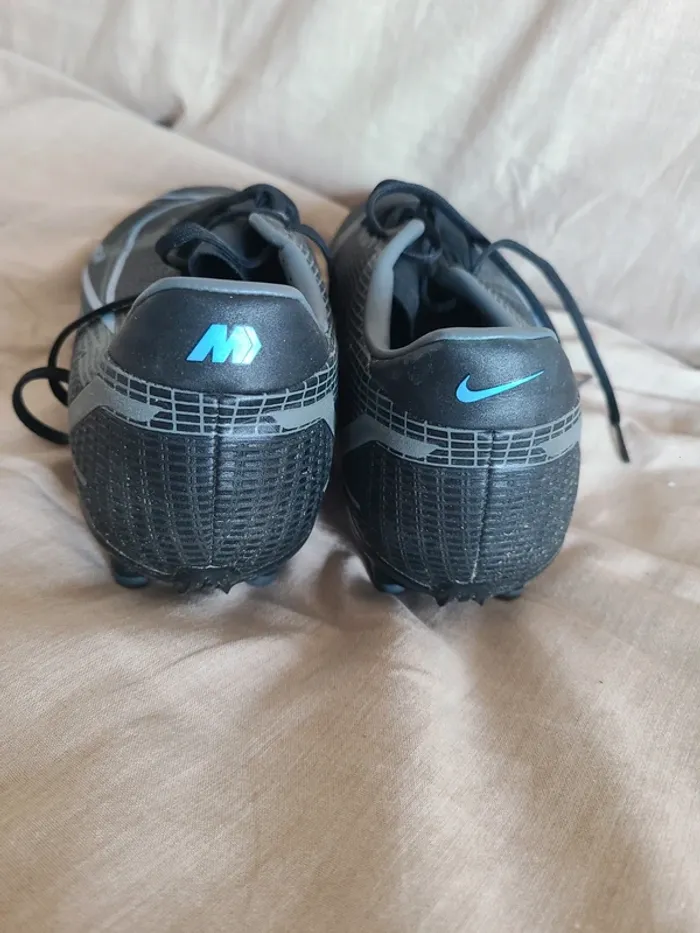 Chaussure de foot nike - photo numéro 2