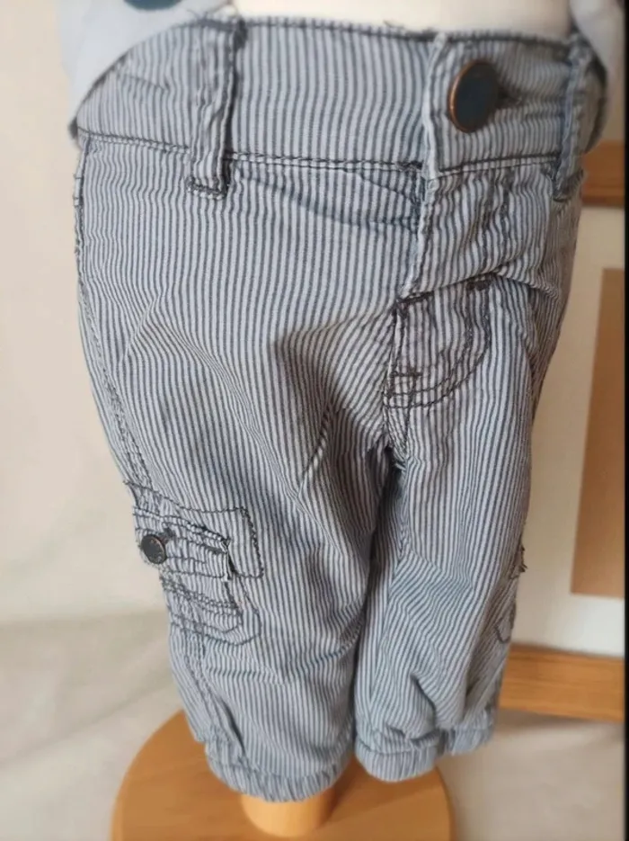 Joli ensemble tee-shirt manches courtes et pantalon style cargo Kiabi garçon 3 mois - photo numéro 3