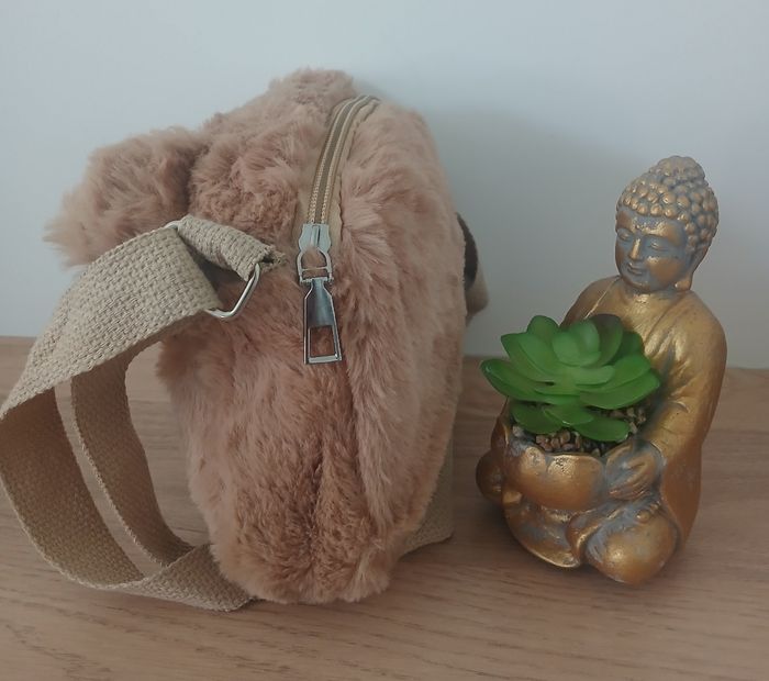 Sac ourson neuf jamais utilisé - photo numéro 3