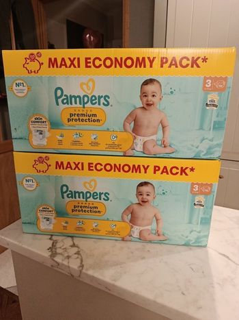 Couches Pampers Baby Dry taille 3