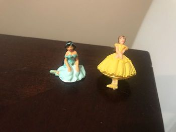 Figurine princesse mini Jasmine et belle belle et la bete danseuses  disney