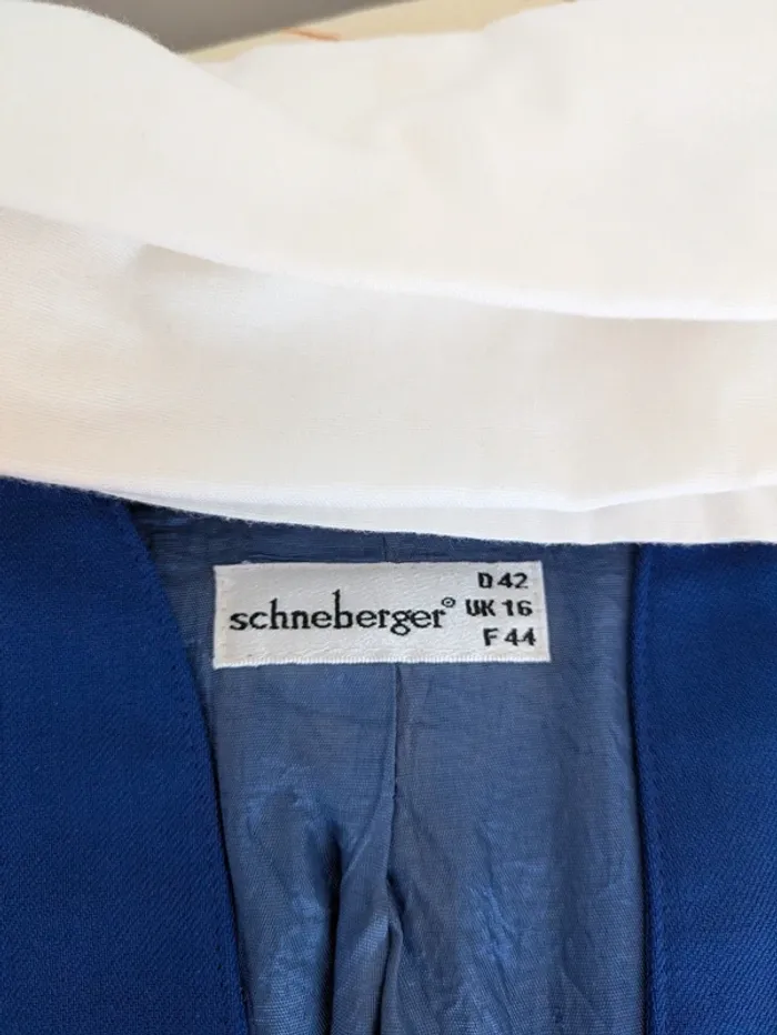 Veste brodée boutons dorés - Schneberger - taille 44 - photo numéro 7