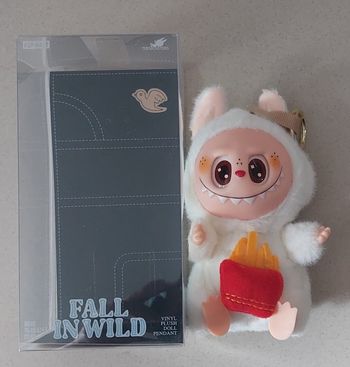 Fall in Wild - figurine collector en peluche et vinyle 