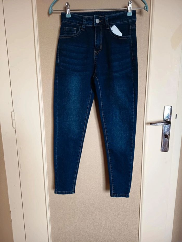 Jeans petite taille. Marque shein.