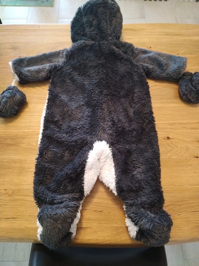 Combinaison taille 9 mois - photo numéro 2