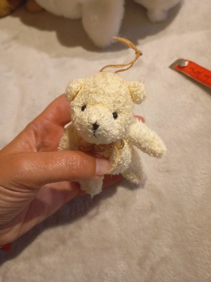 Petite peluche ourson - photo numéro 2
