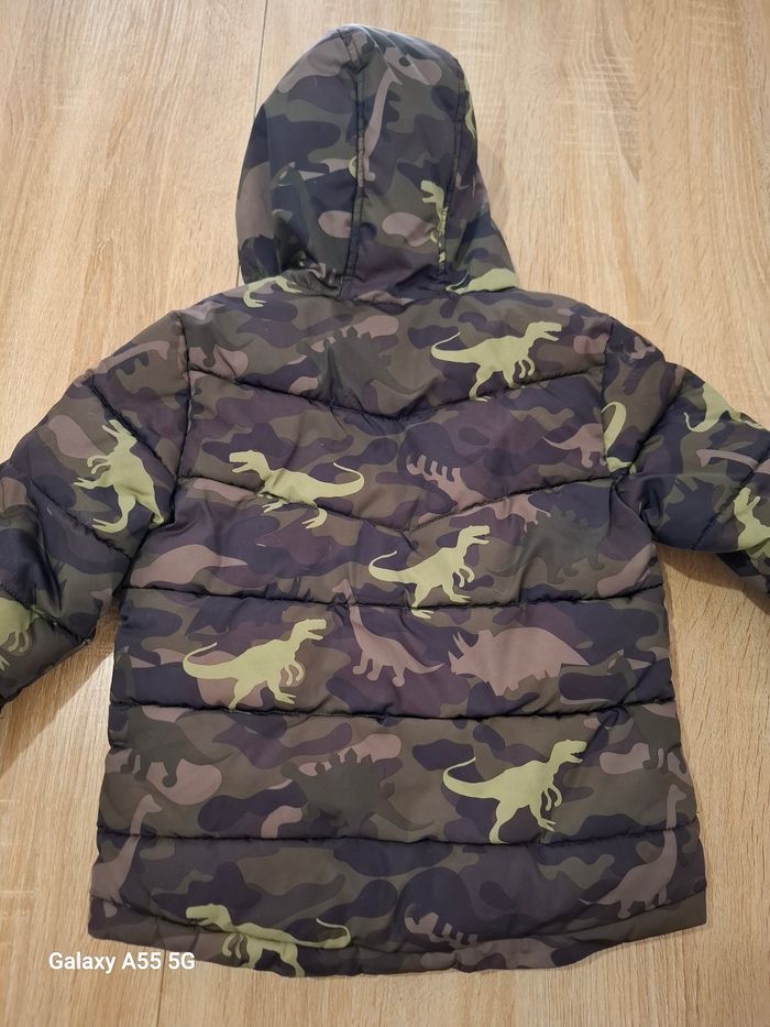Doudoune taille 2-3 ans Primark en bon état - photo numéro 3