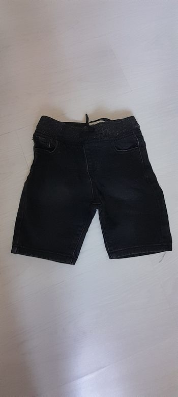 Short  jeans T 4 ans
