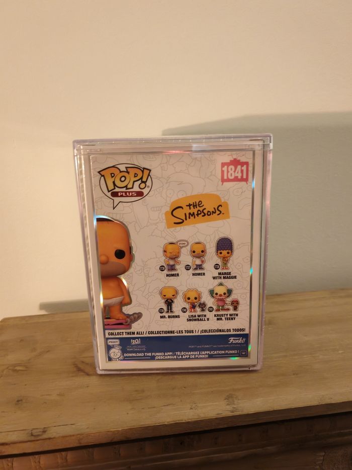 Figurine funko pop plus ultra Homer on scale - photo numéro 3