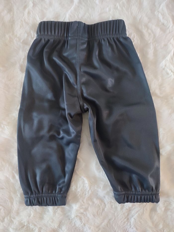 Bas de survêtement gris Airness taille 6 mois - photo numéro 3