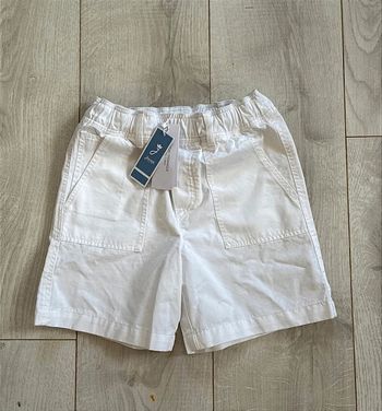Short NEUF - Taille 6 ans
