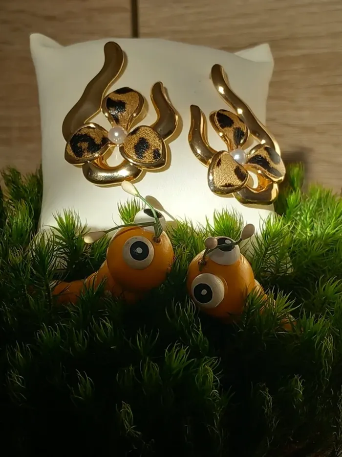 Boucles d'oreilles à pivot tendance neuves - photo numéro 5