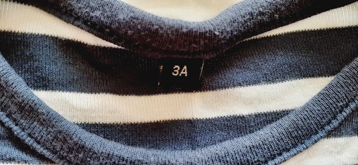 T-shirt manches longues fille 3-4 ans - photo numéro 2