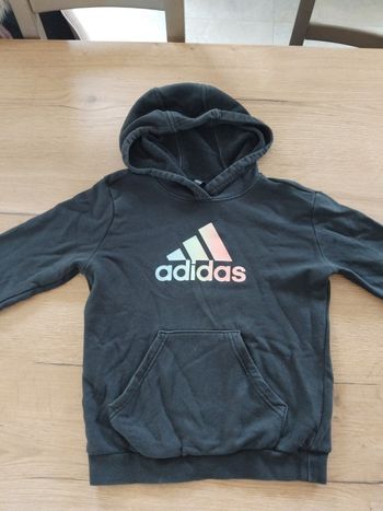 Pull a capuche Adidas 10 ans