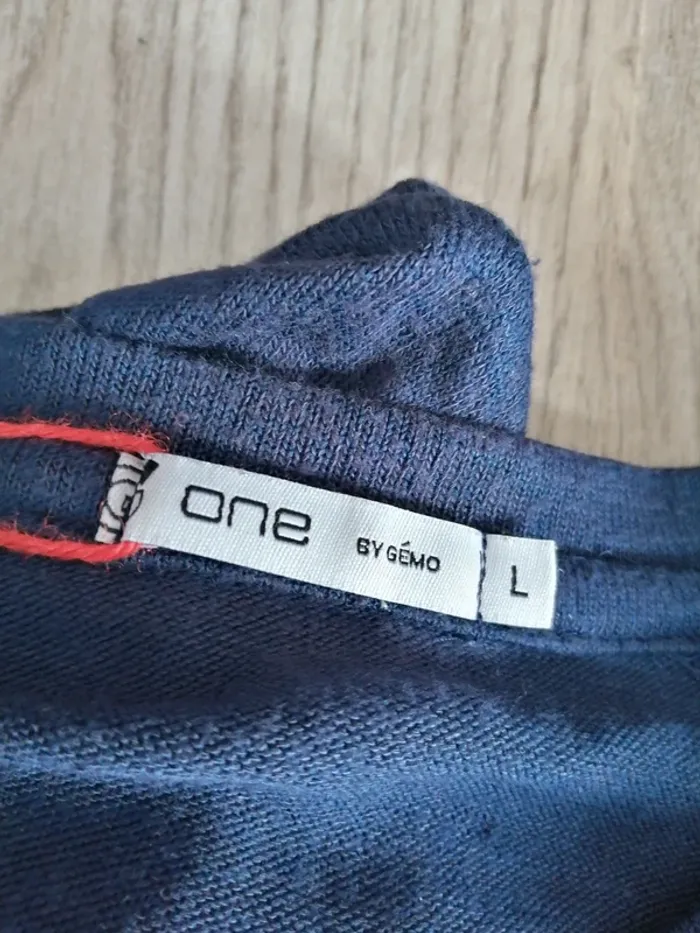 Pull fin bleu marine avec noeud en bas et broderie avion et message / gémo / (L) - photo numéro 8