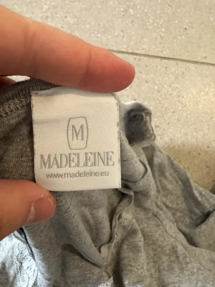 Haut gris madeleine, très bon état ,taille L - photo numéro 2