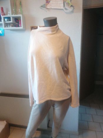 Haut col roulez taille L