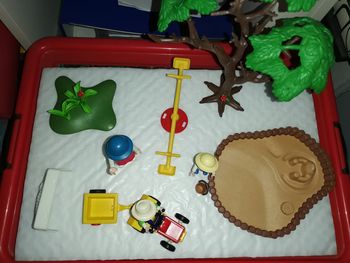 PlaymobilN°3822 =) le jardin d'enfants + bac a sable