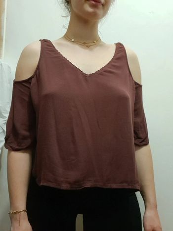 Top épaules dénudées dos nu  bordeaux col v ample et fluide
