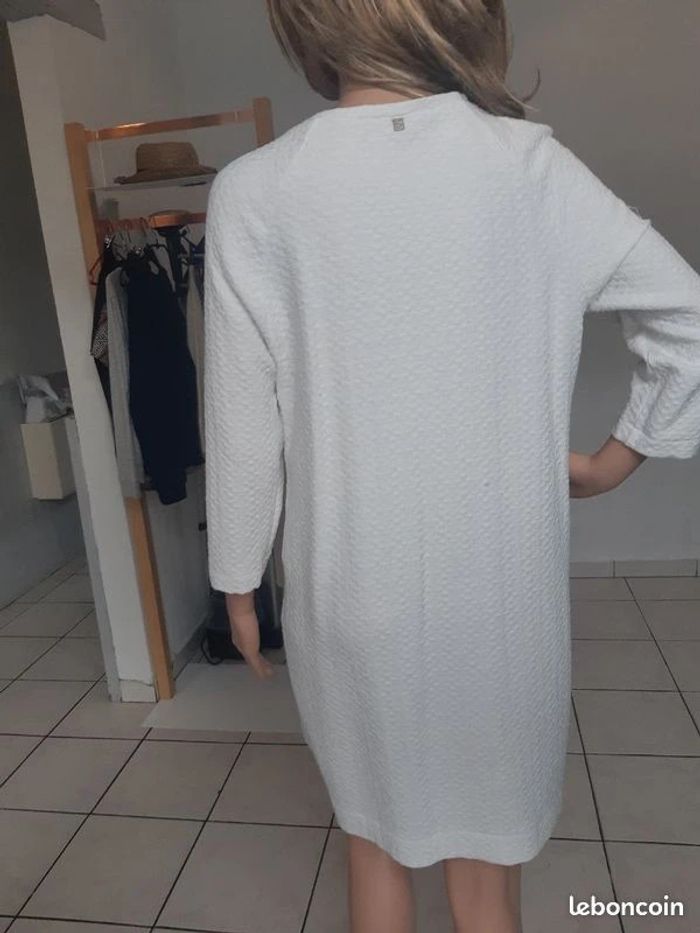 I Code robe blanche T.38 en tbe - photo numéro 6