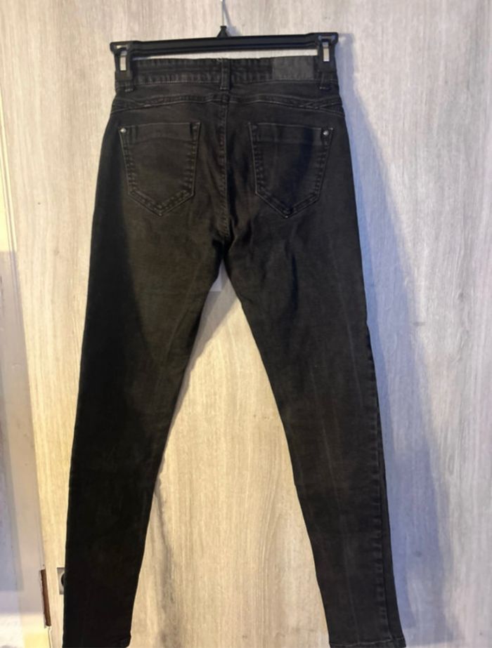 Jeans noir simple - photo numéro 2