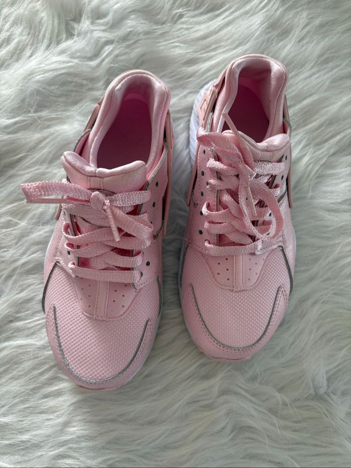 Nike Huarache neuve pointure 36 - photo numéro 3