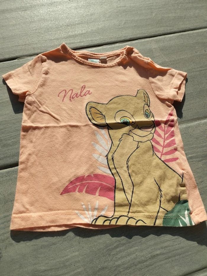 Lot n° 444 T-shirt Nala manches courtes Disney Baby 18 mois - photo numéro 2