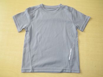 t-shirt de sport 5/6 ans