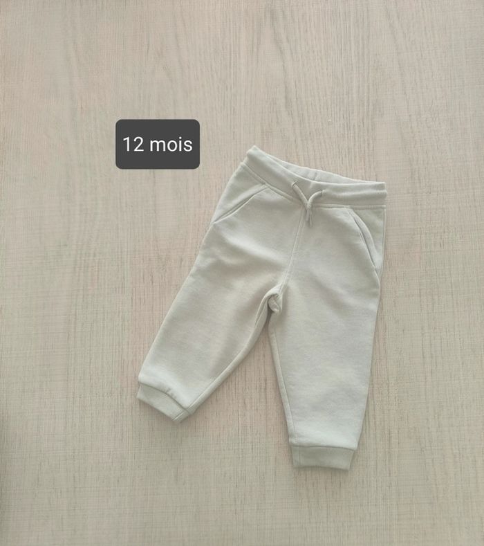Pantalon type jogging