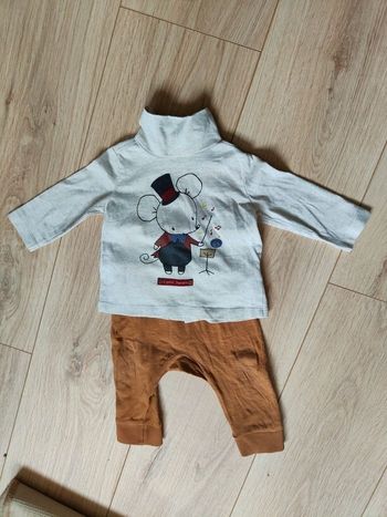 Ensemble T-shirt manches longues et pantalon